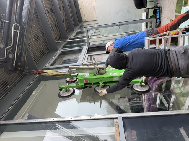 About Battersea Glazing